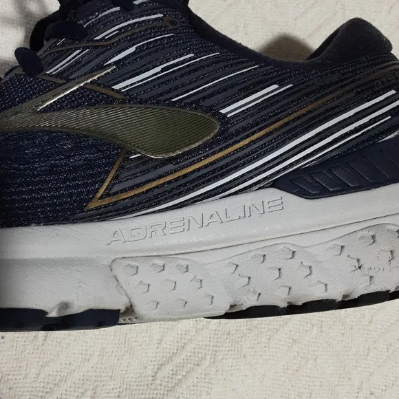 Brooks Men's Dark Blue Athletic Shoes Size 11. - Picture 5 of 8